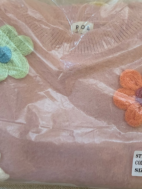 Women's POL Pink Floral Applique Knit Sweater SIZE S - Picture 2 of 2